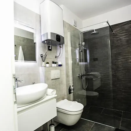 Leelee Apartamento *