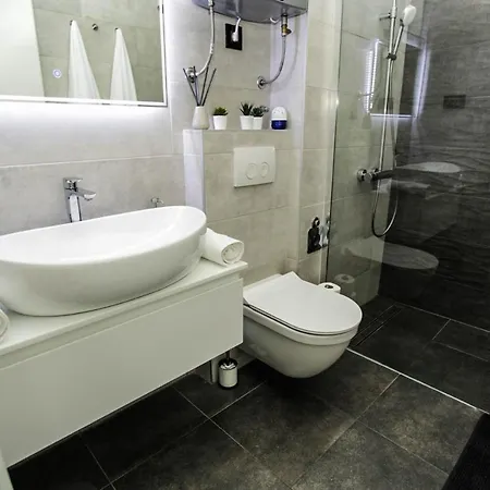 Leelee Apartamento *